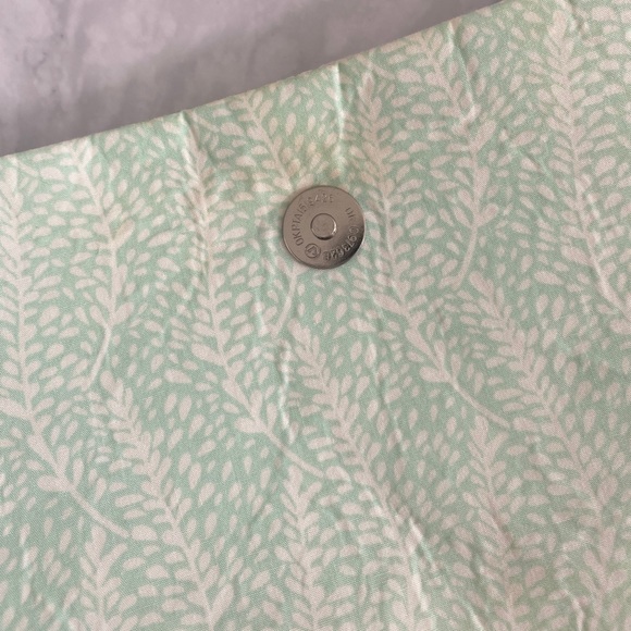 Jana Lam Crossbody - Picture 5 of 11